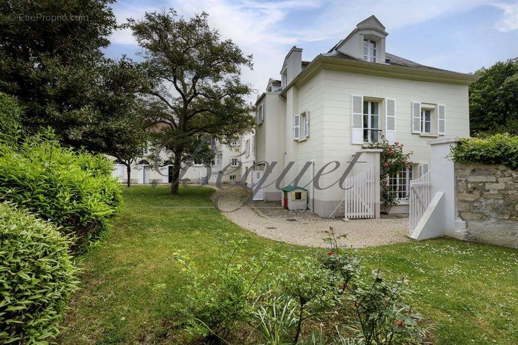 Maison à LOUVECIENNES