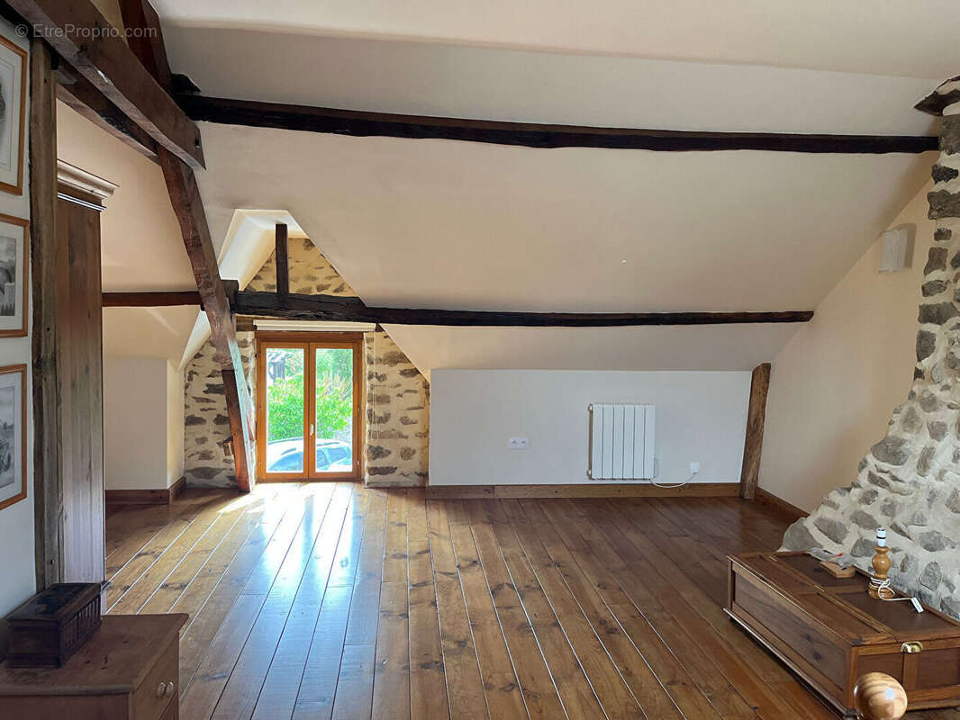 Maison à DOMPS