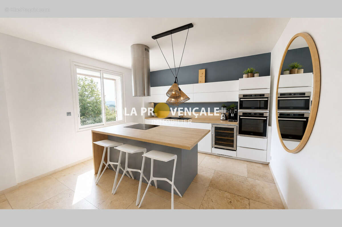 Maison 135 m² à Greasque  - photo 5