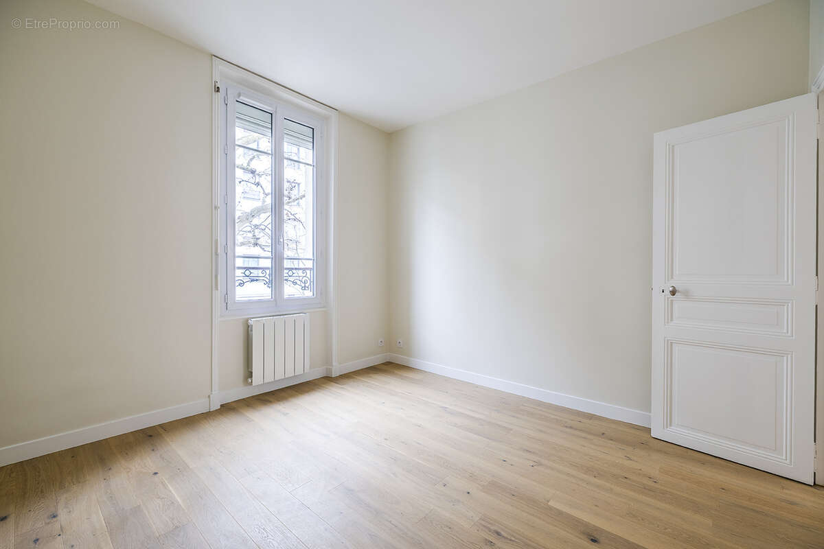 Appartement à LA GARENNE-COLOMBES