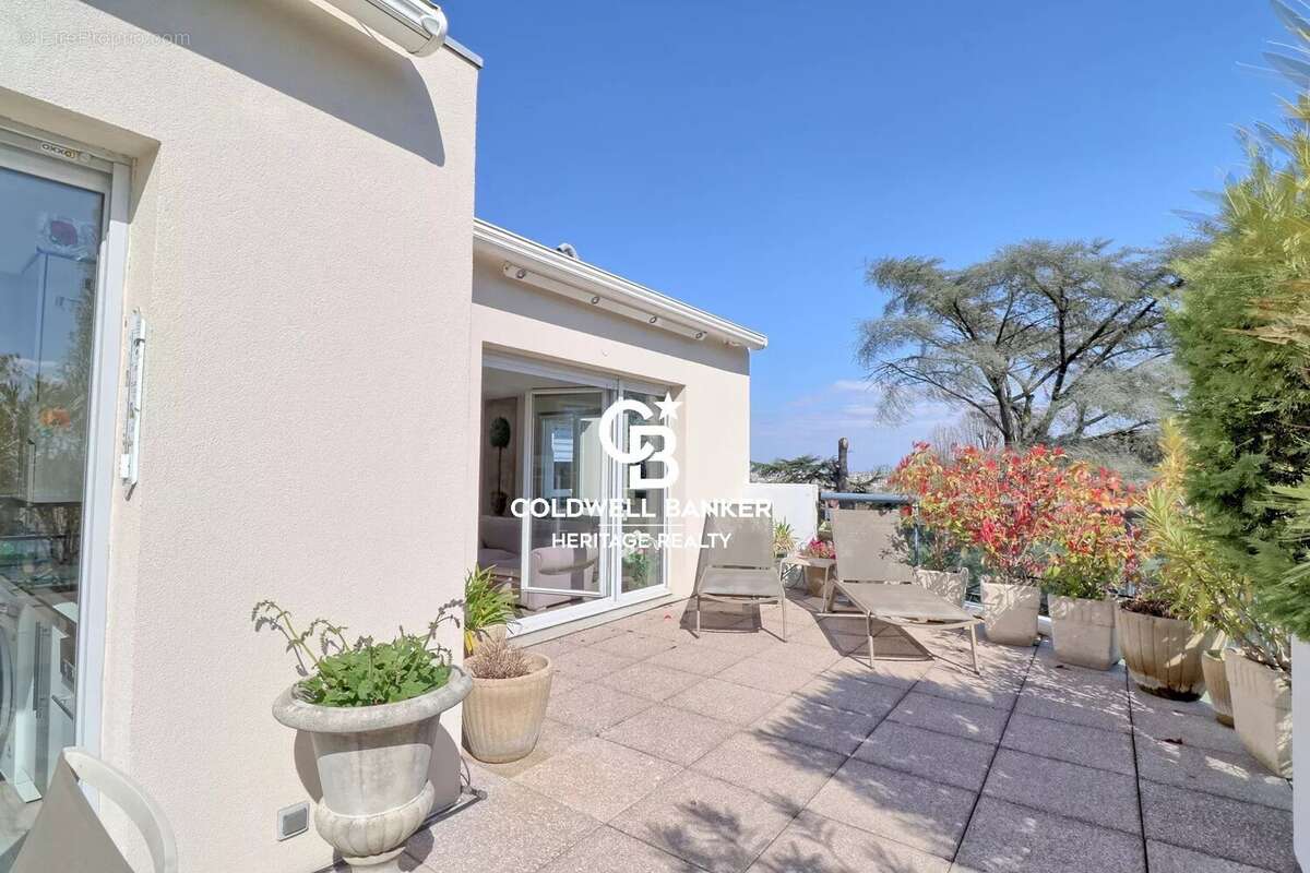 Appartement à SAINTE-FOY-LES-LYON