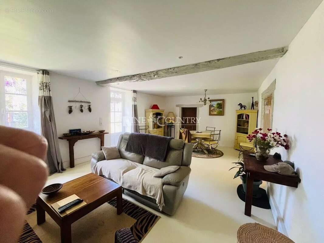 Maison à MAZEROLLES