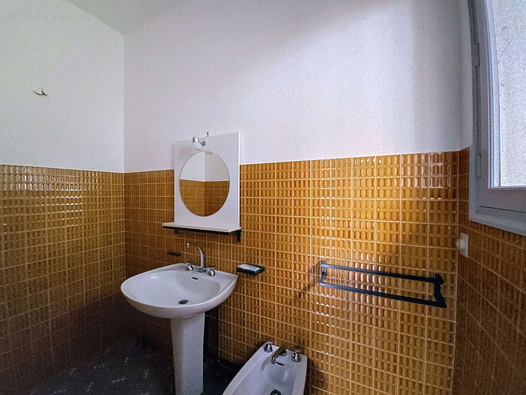 Maison à LES BILLAUX