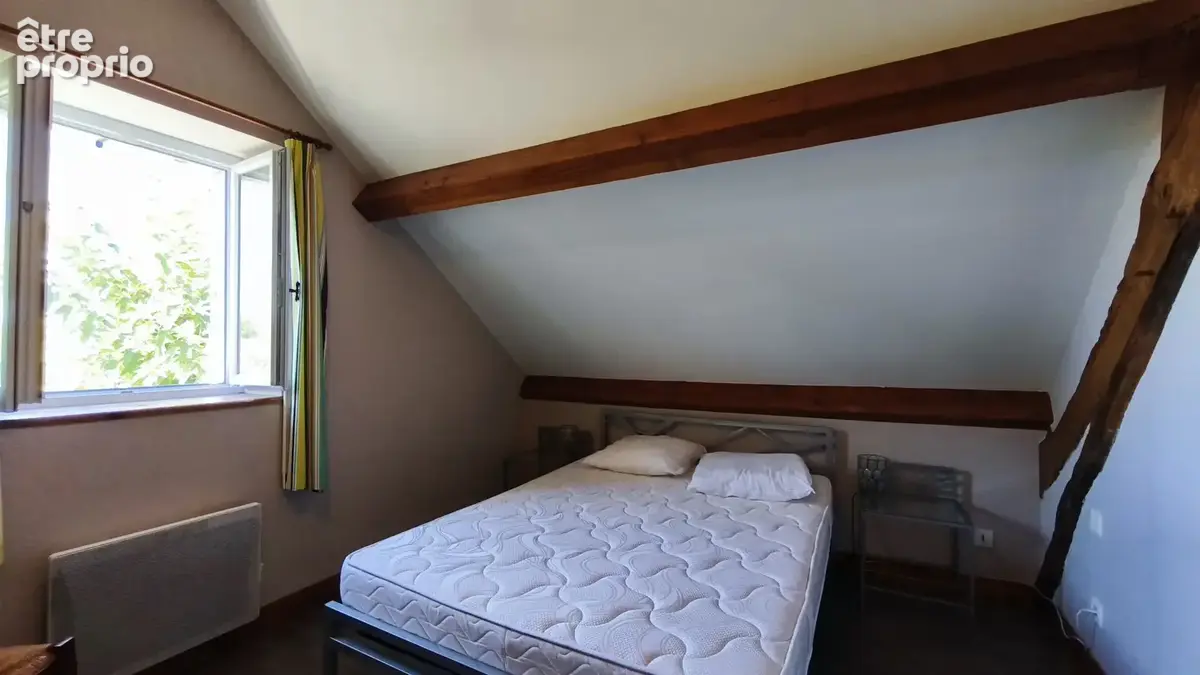 Propriété quercynoise en pierre avec gîte   2 maisons, dépendances et 4 246 m2 de terrain - photo 13