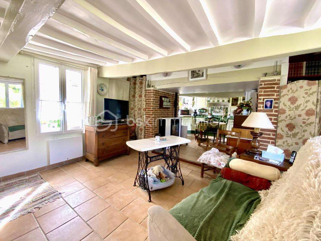 Maison à TOURS-EN-VIMEU