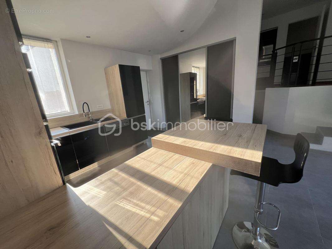 Appartement à BOMBON