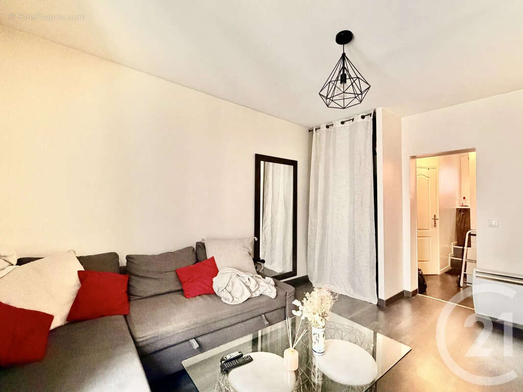Appartement à PARIS-11E