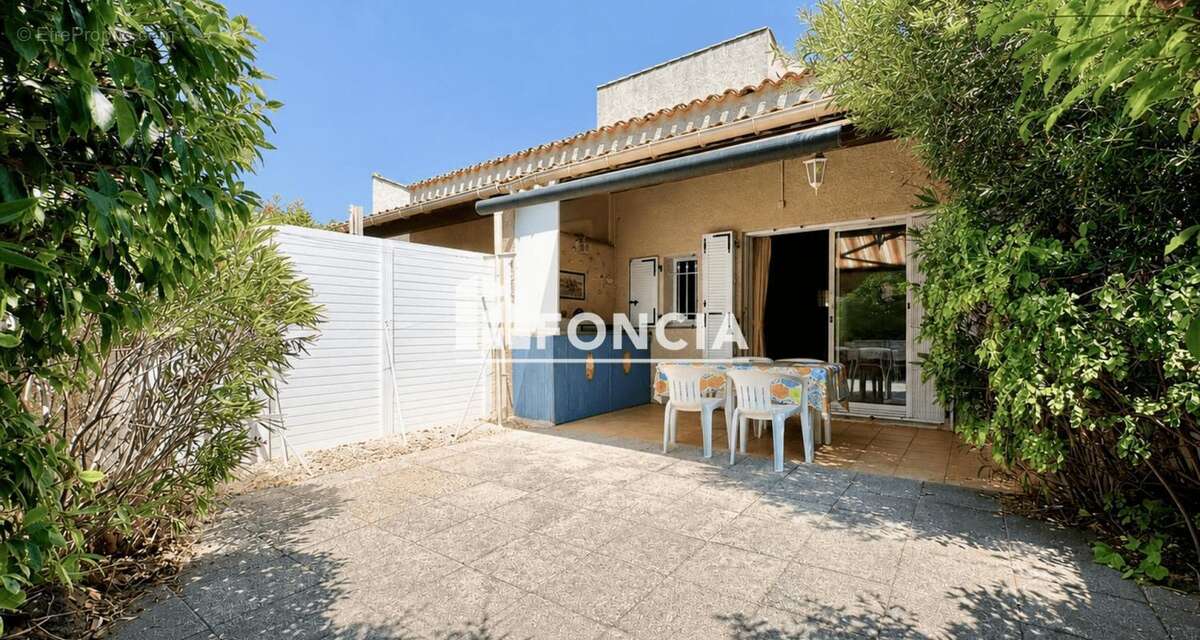 Pavillon T3 avec mezzanine, jardin privatif et piscine à proximité de la plage – Agde - photo 2