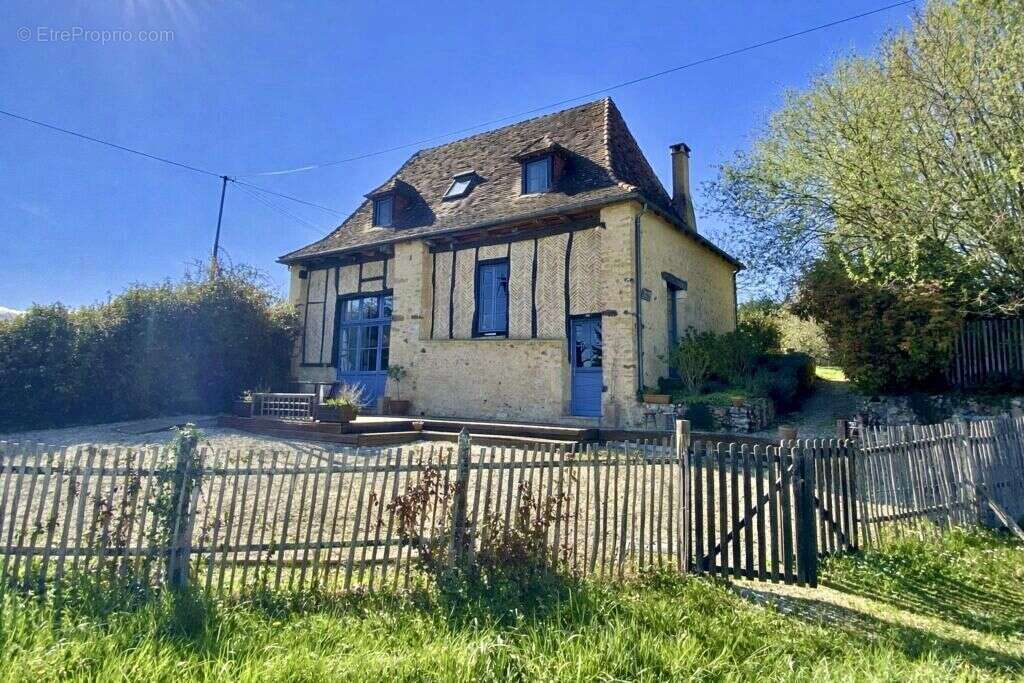 Maison à SAINTE-ALVERE