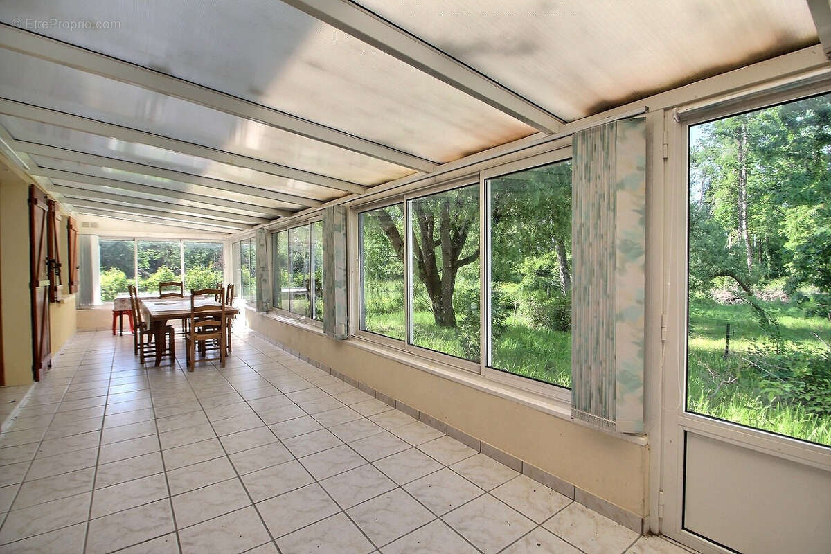 Maison à CHESSY-LES-PRES