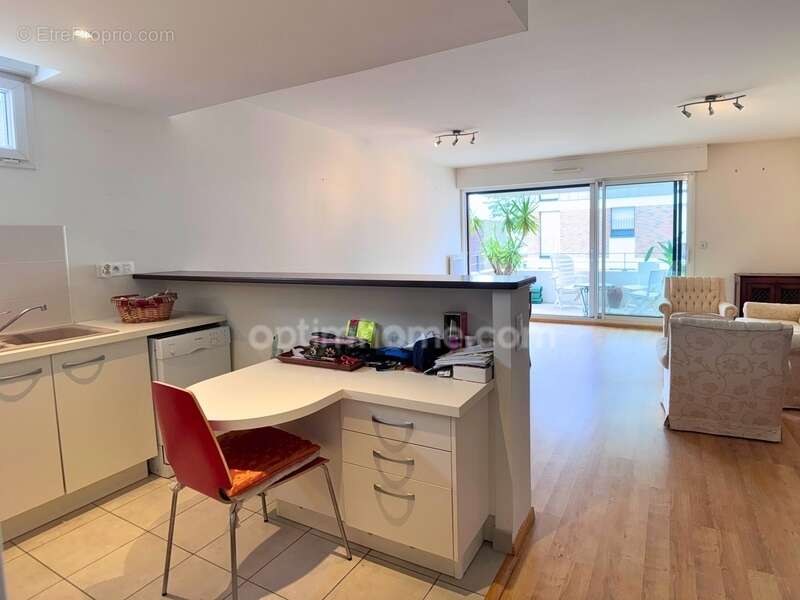 Appartement T5 à vendre à moins de 20 min de Rennes gare – 4 chambres, balcon, garage fermé, parking et cave - photo 6