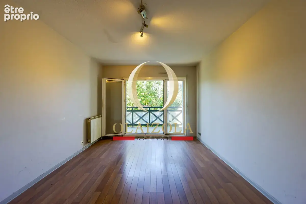ANGLET - Appartement T2 avec vaste terrasse, cave et parking. - photo 4