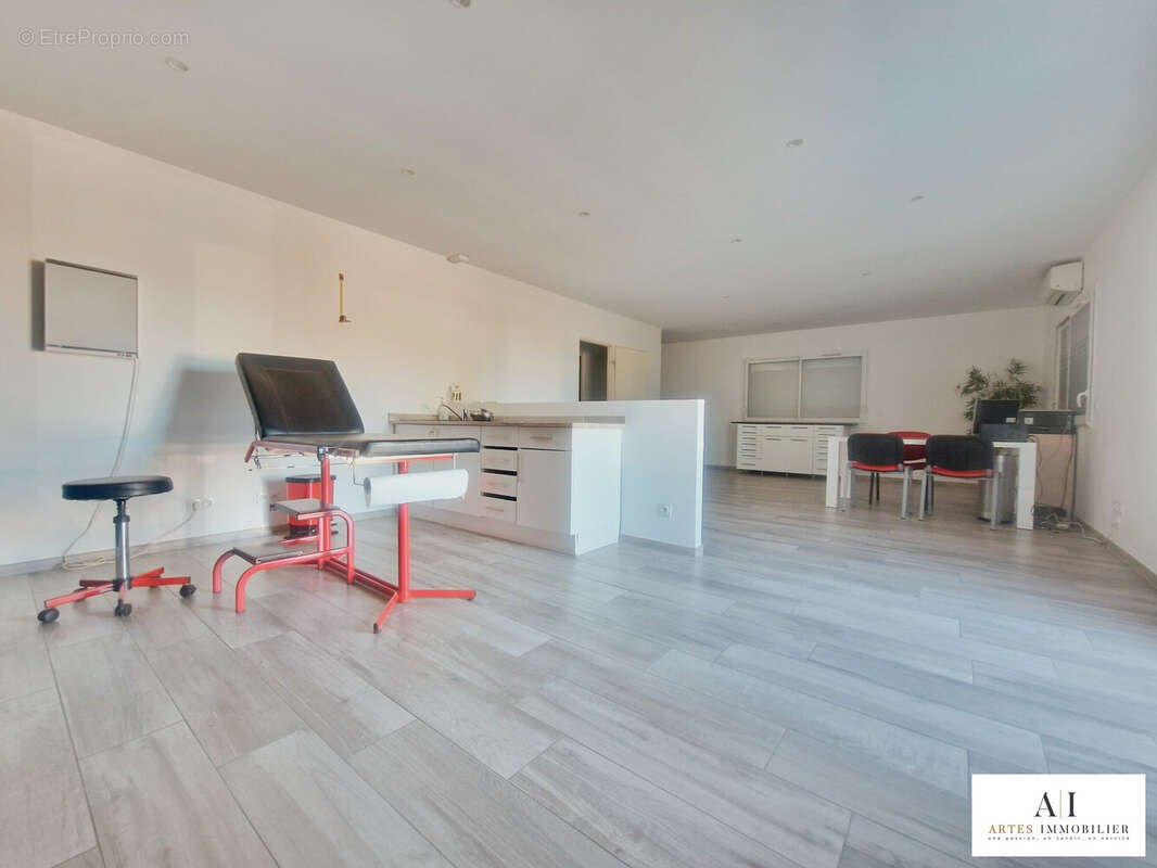 Commerce à SAULCE-SUR-RHONE