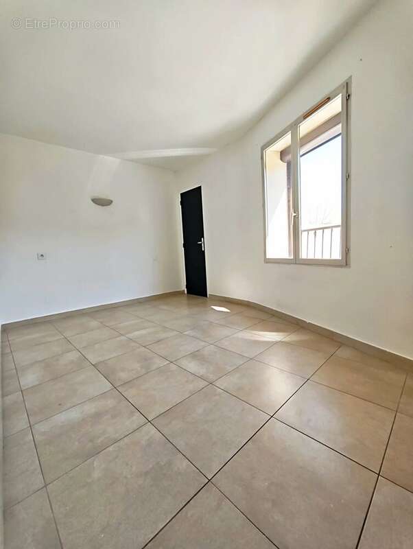 Appartement à COURSAN