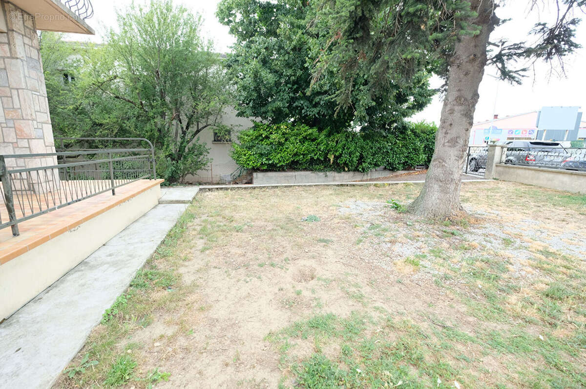 ? Maison divisée en 2 appartements T3 ? Spécial investisseurs ? Colomiers En Jacca - photo 2