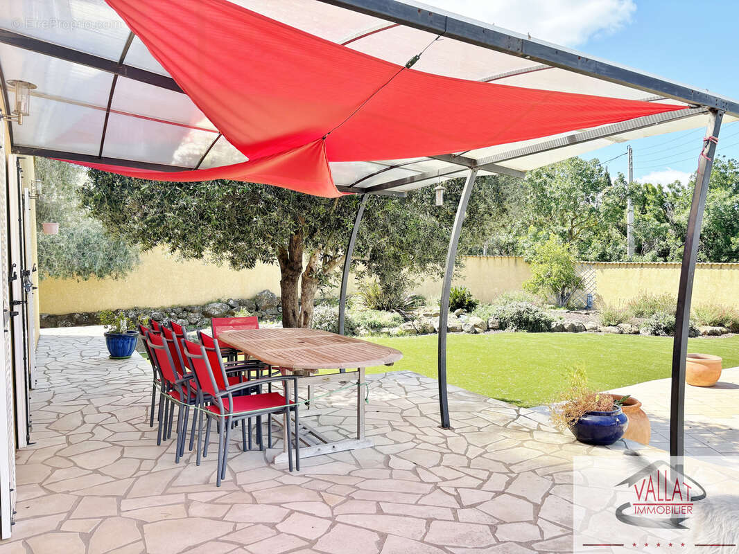 Villa plain-pied avec piscine dans environnement campagne à vendre à Agde ! - photo 17
