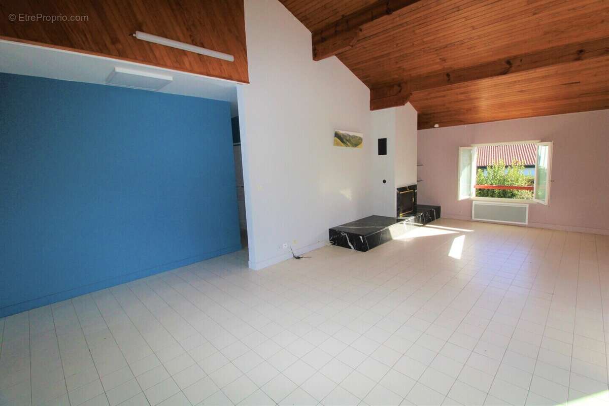 Maison 292 m² à Itxassou  - photo 2
