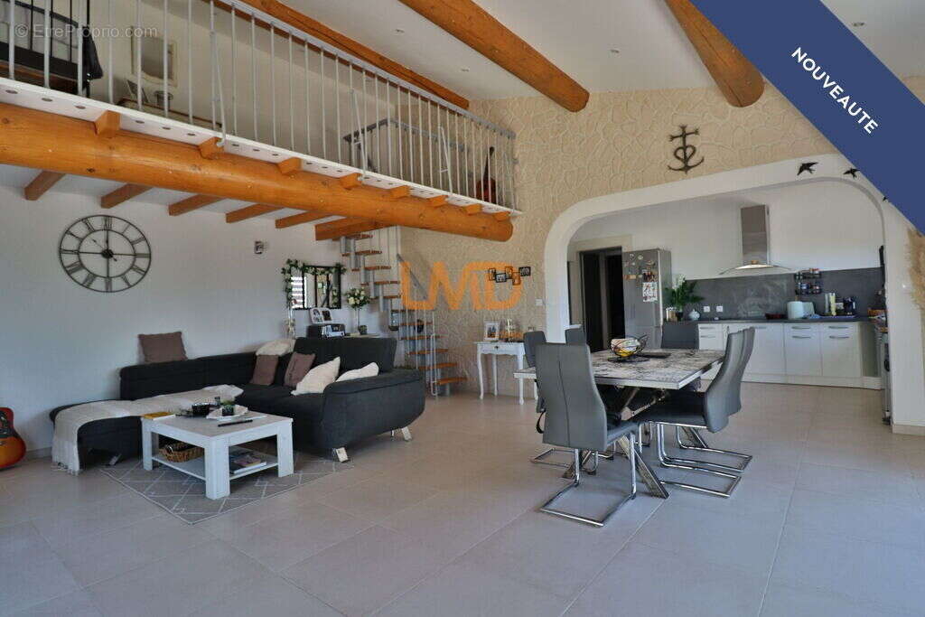 Double habitation T4 92 m2 + T2 85 m2 - photo 4
