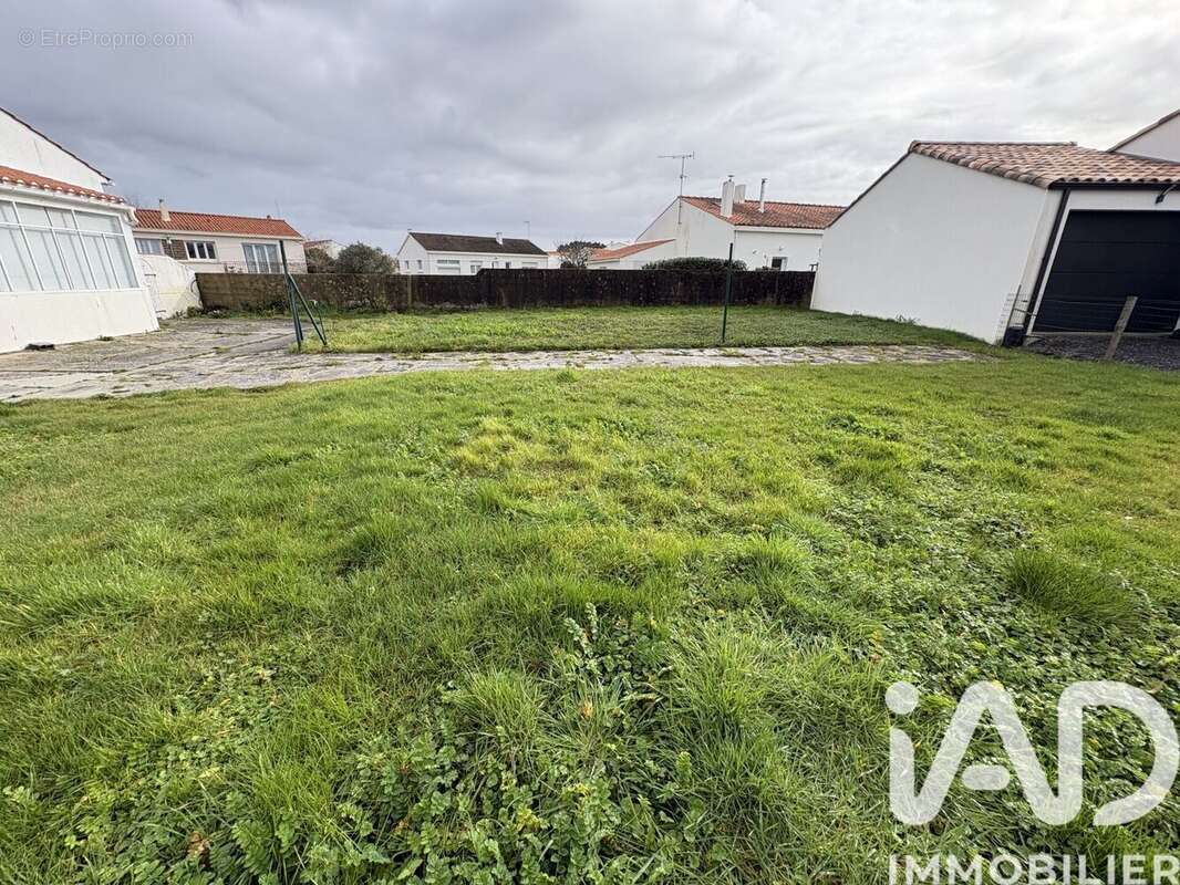 Photo 2 - Terrain à LE FENOUILLER