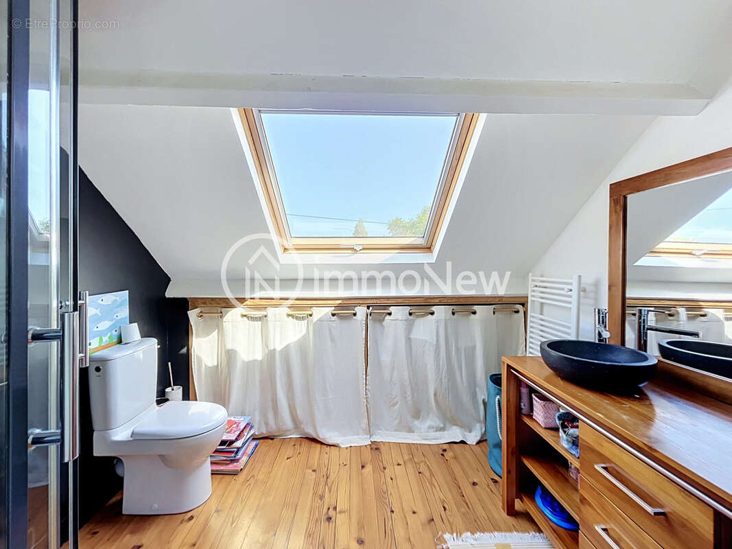 Une maison entièrement rénovée sur un terrain de quasiment 1000m2 - photo 19