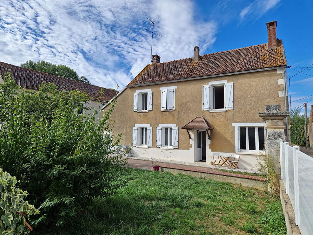 Maison à VALLAN