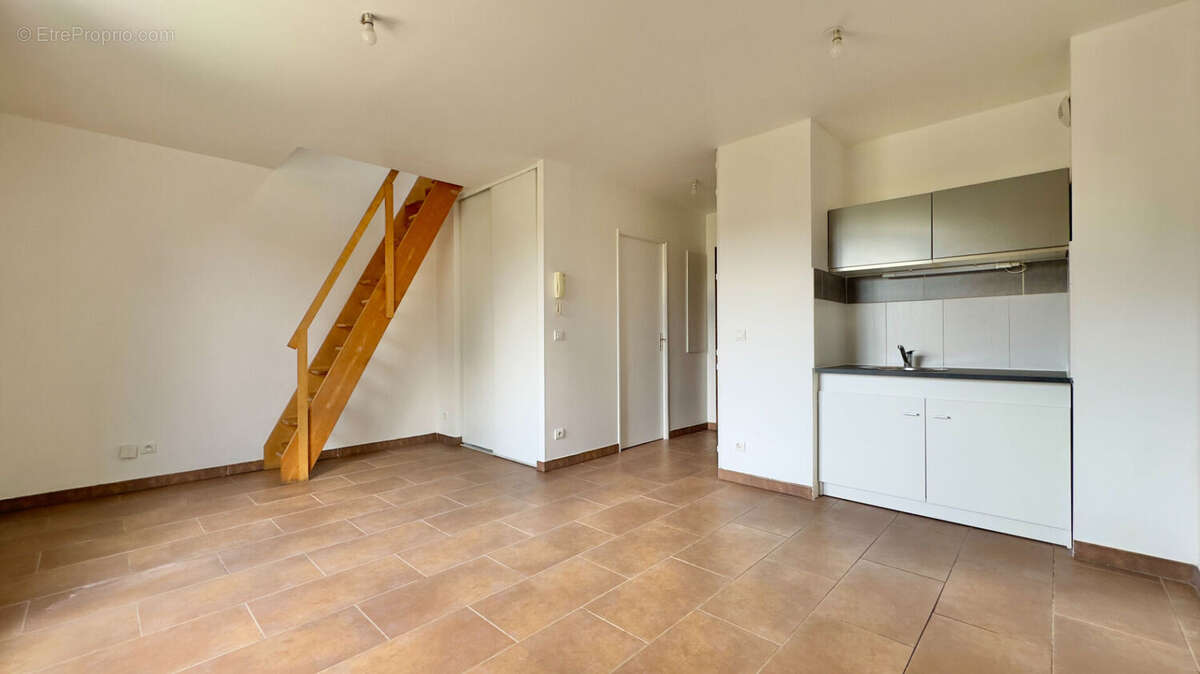 Appartement à SAVIGNY-SUR-ORGE