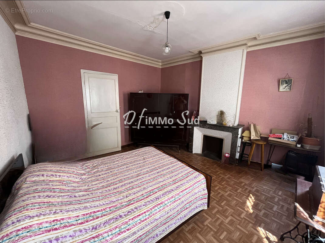 Maison de ville de 110 m2 avec terrasse tropezienne - photo 9