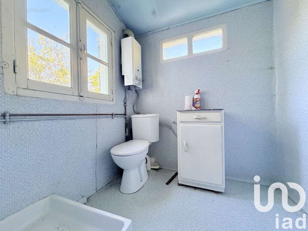 Maison 55 m² à Saint-Martin-Sainte-Catherine  - photo 7