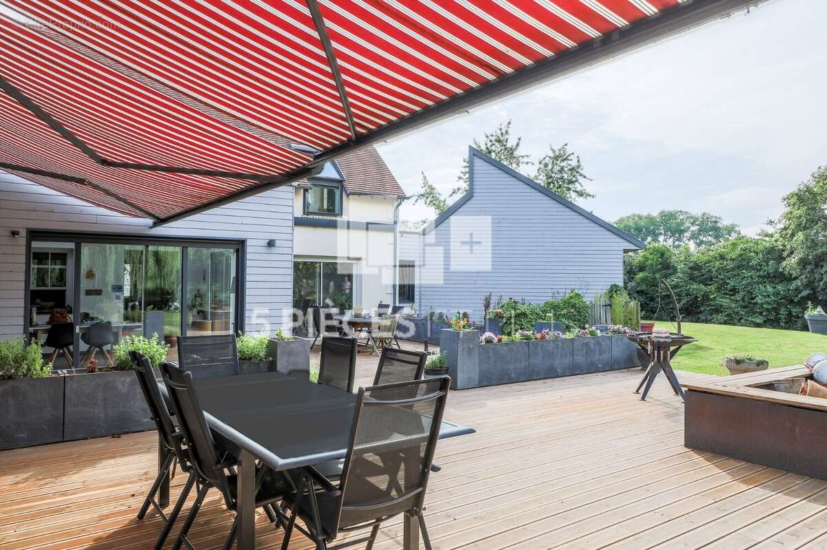 Maison à LARRE