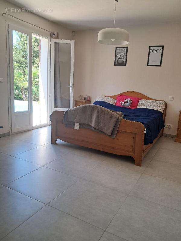 Superbe propriété familiale avec dépendance, piscine et grand terrain arboré - photo 9