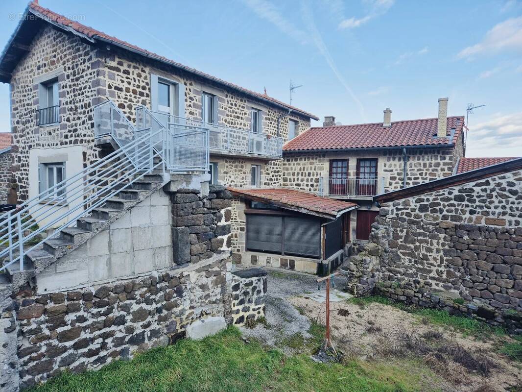 Maison à POLIGNAC