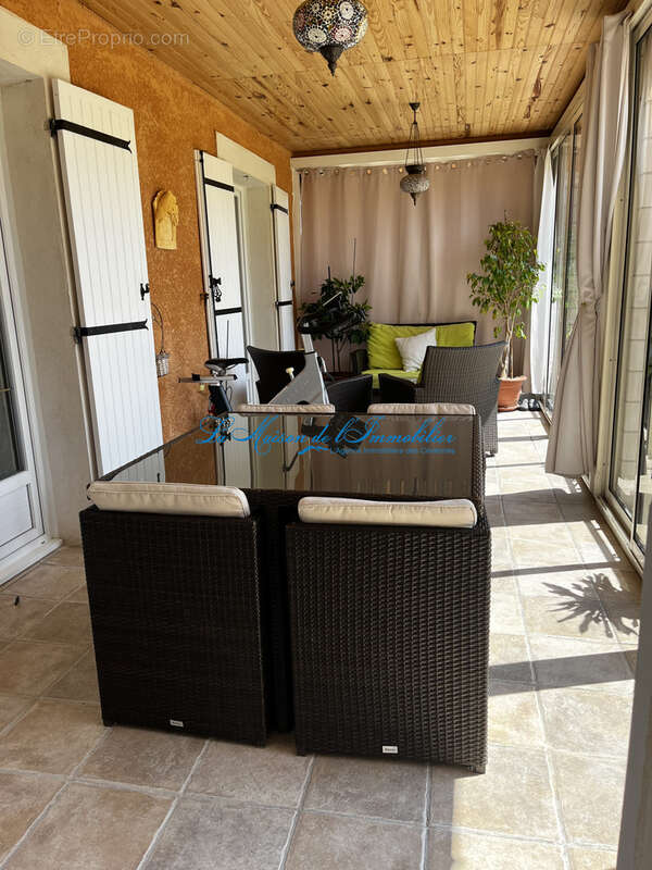 Lédignan - Charmante villa familiale avec piscine sur 2691 m2 de terrain. - photo 9