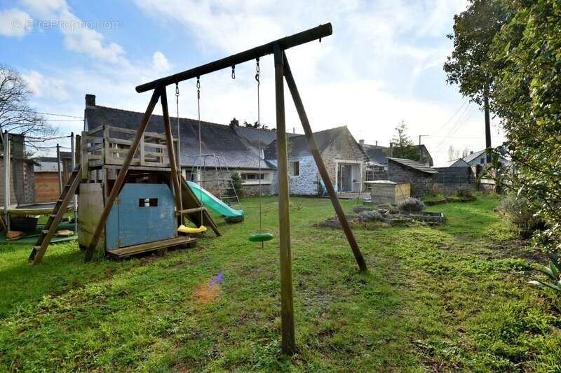 Maison à NORT-SUR-ERDRE