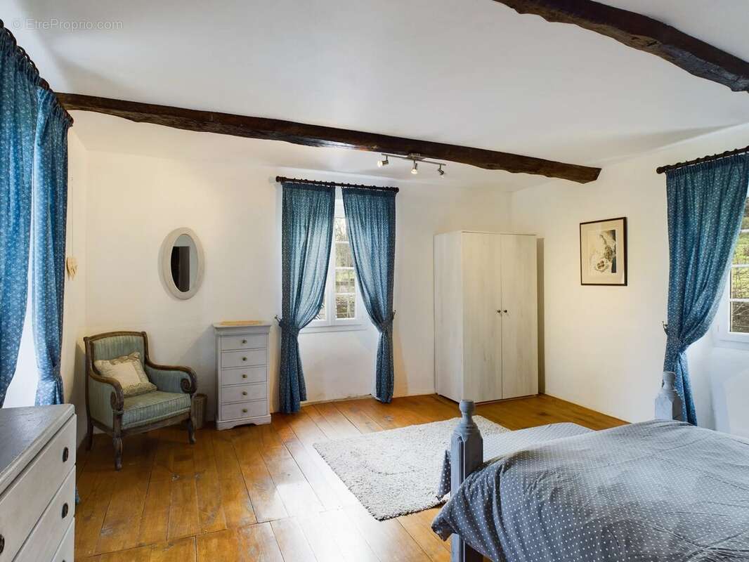Maison à MONTIRAT