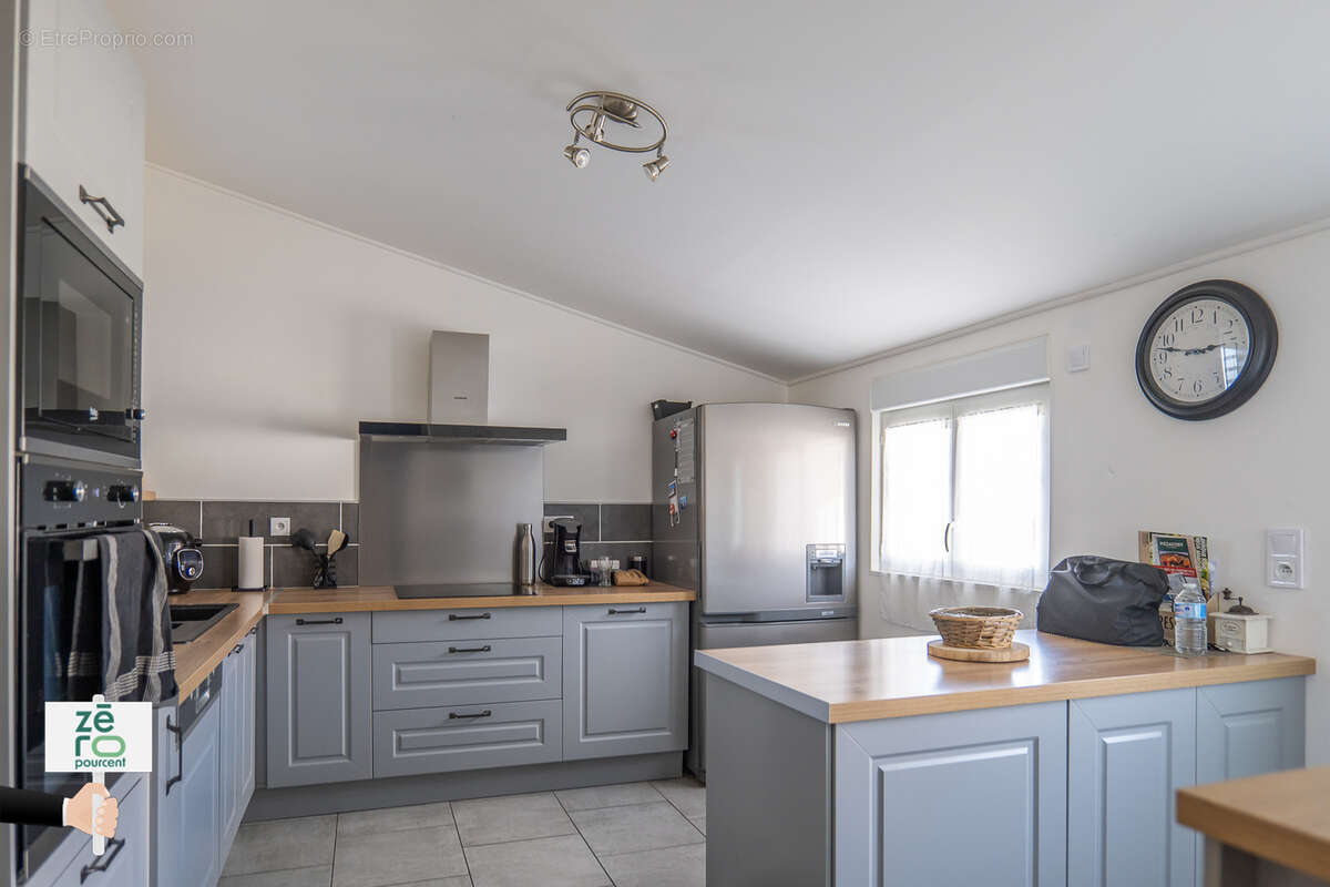 Maison à CHATEAUNEUF