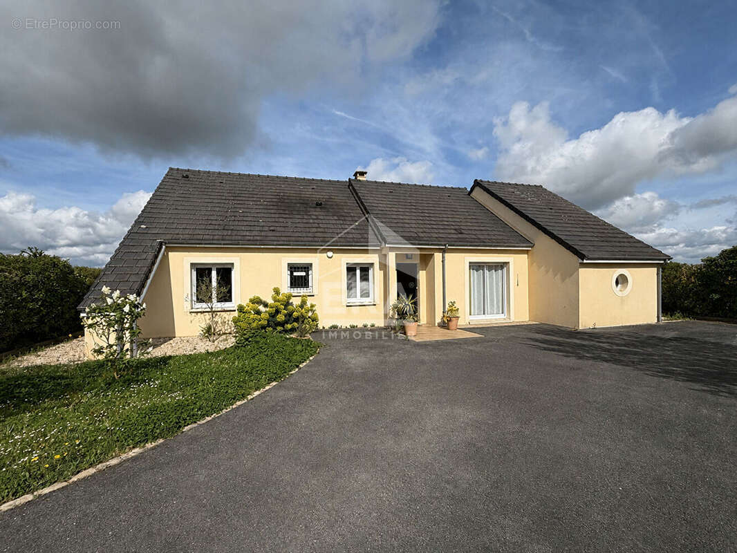 Maison à FUSSY