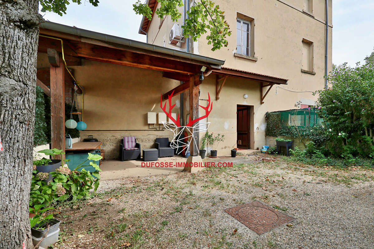 Appartement à SAINT-GENIS-LAVAL