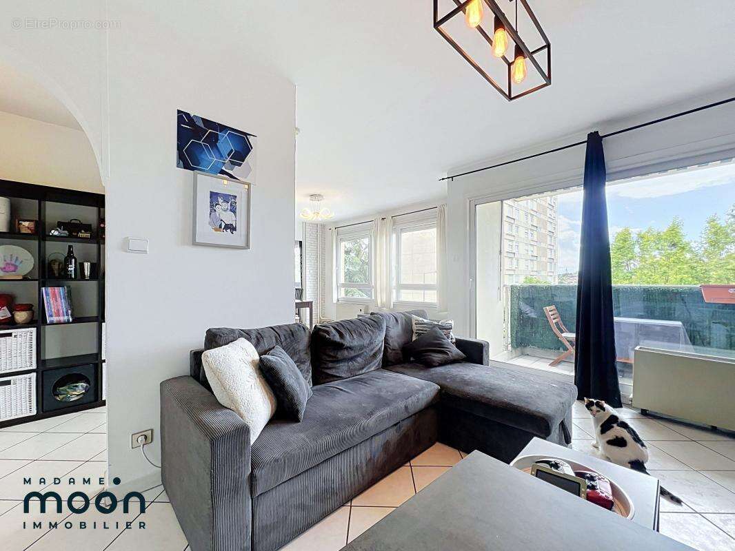 Appartement à OULLINS
