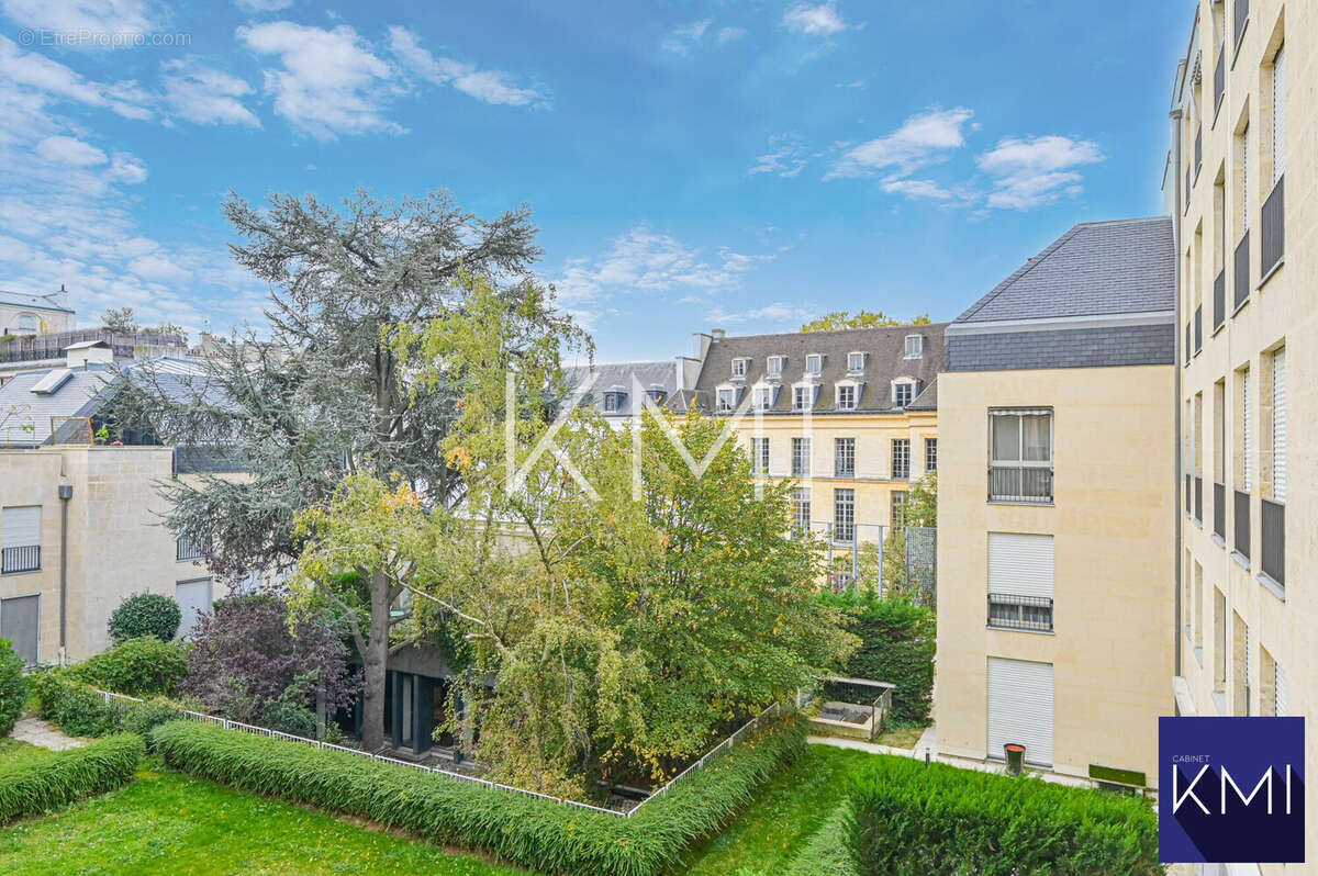 Appartement à PARIS-3E