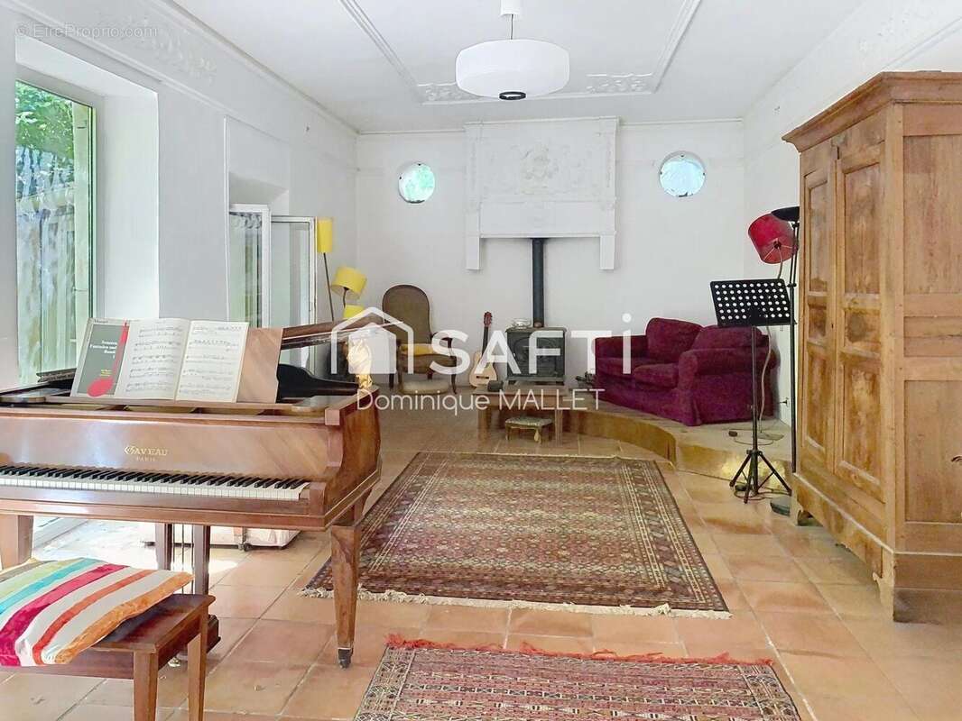 Photo 2 - Maison à NIMES