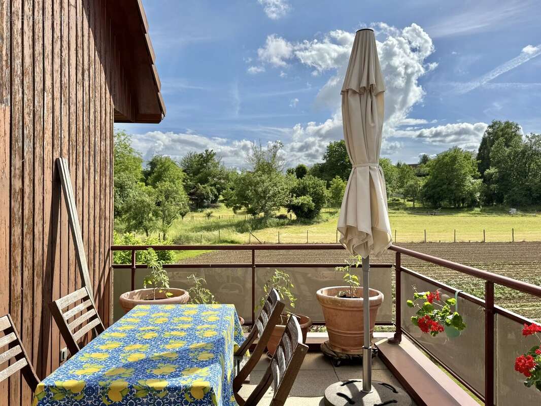 Appartement à STEINBRUNN-LE-HAUT