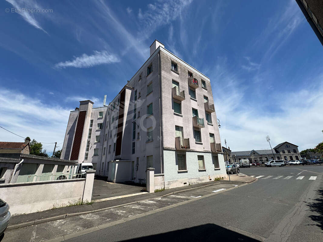 Appartement de type T3 de 72 m² dans résidence sécurisée proche commodités et gare - photo 13