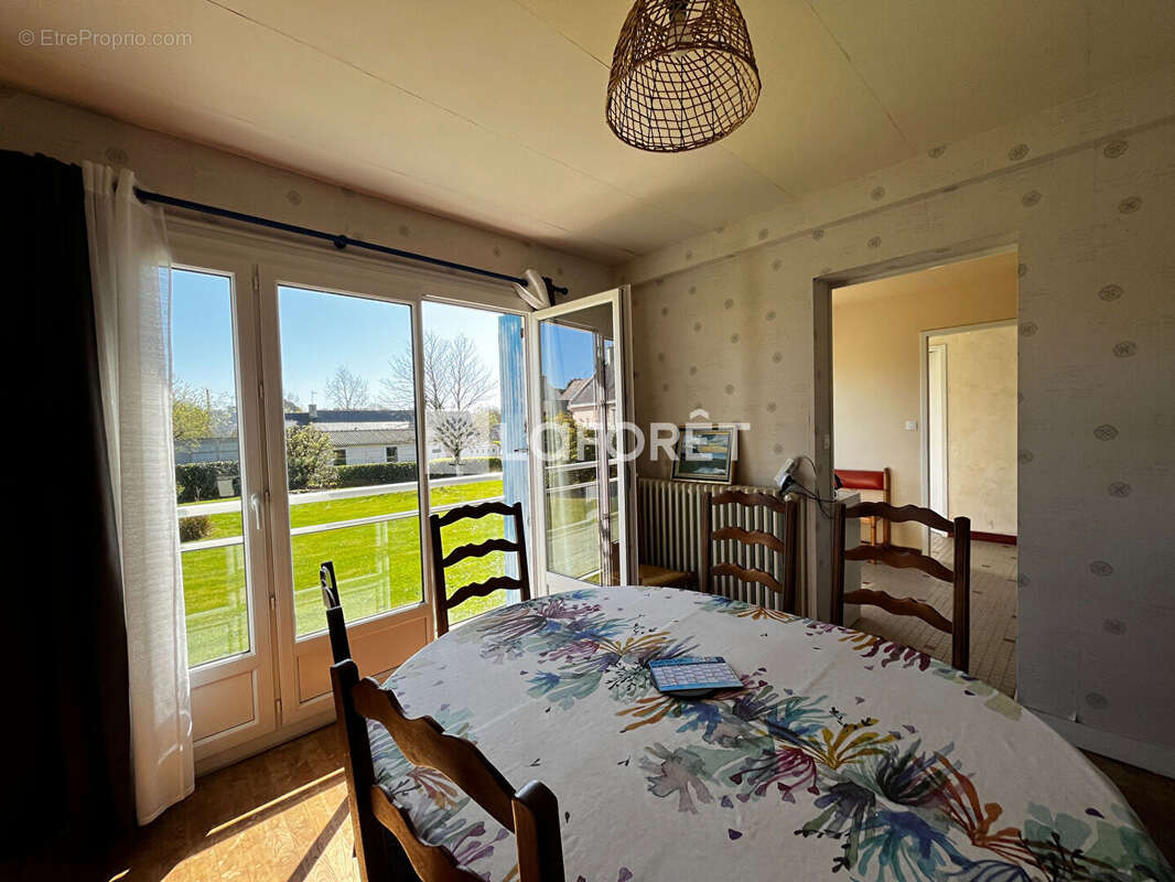 Maison à TREVOU-TREGUIGNEC