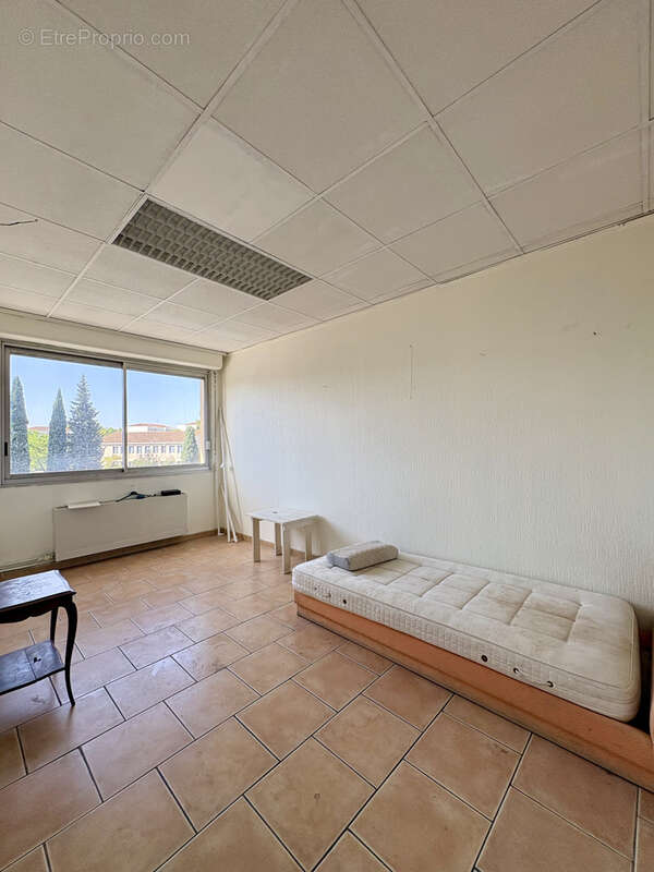 Local professionnel de 99,94 m2   Aix-en-Provence - photo 5