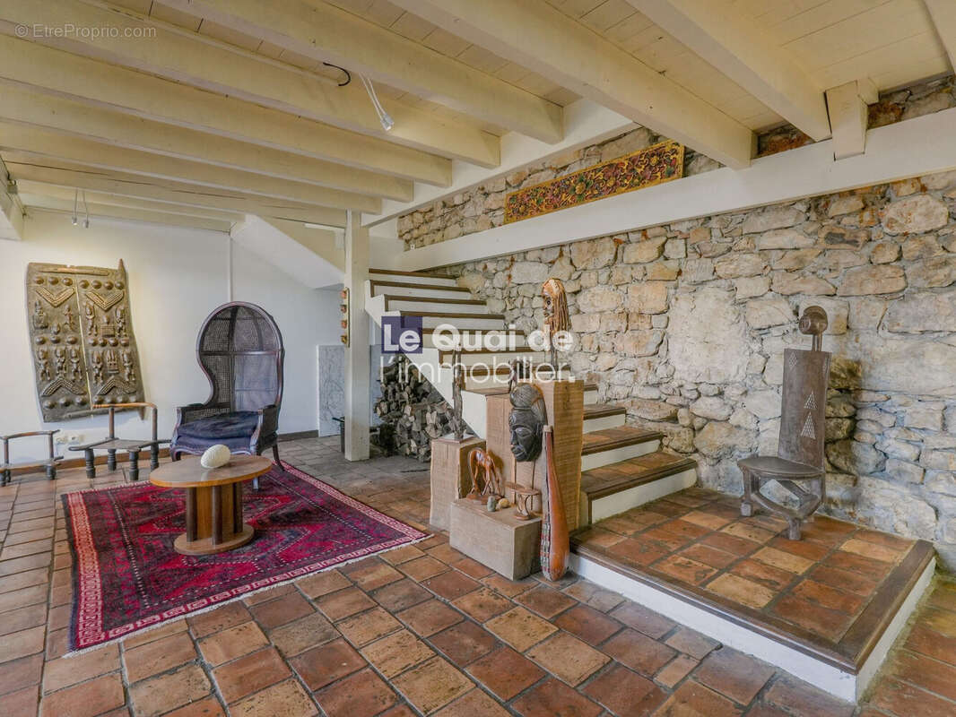 Maison à VEUREY-VOROIZE