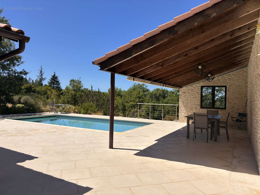 Maison de plain-pied de 156 m2 avec piscine, garage et terrain arboré - photo 22