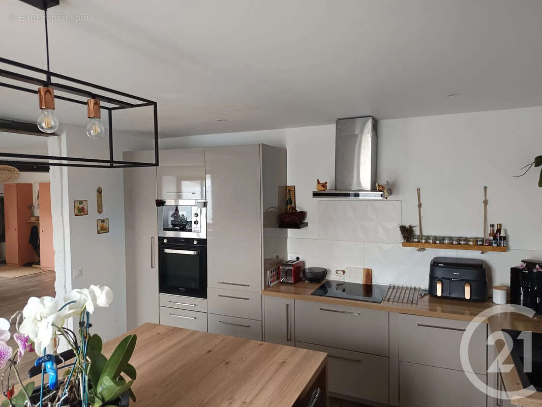 Maison à CHENAC-SAINT-SEURIN-D'UZET