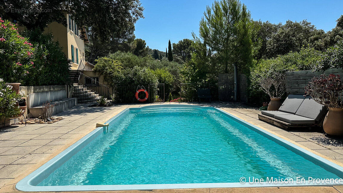 Maison à VILLENEUVE-LES-AVIGNON