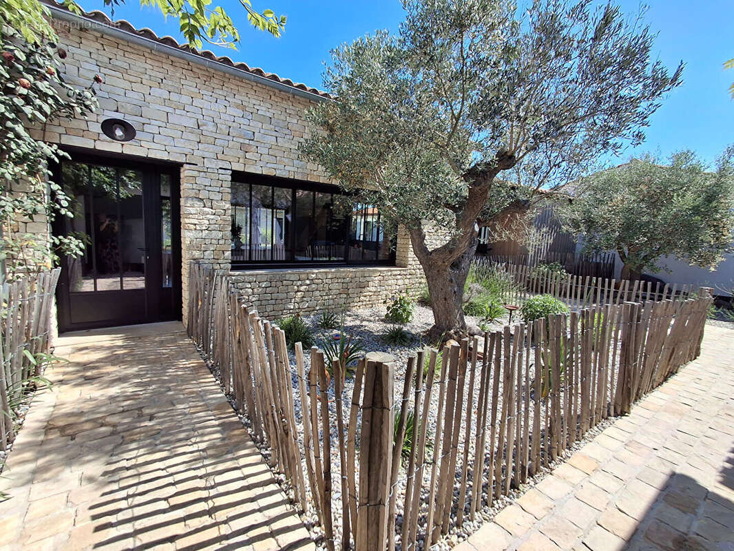 Maison à SAINT-VIVIEN