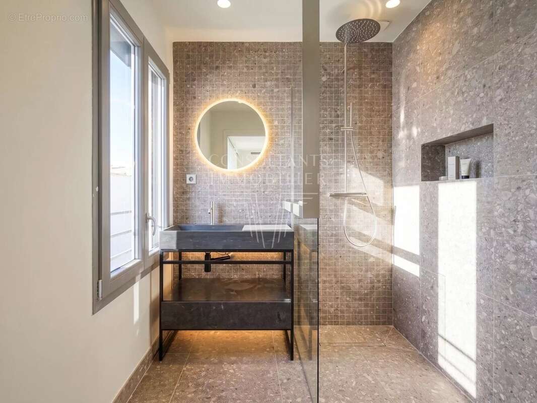 Maison à PARIS-14E